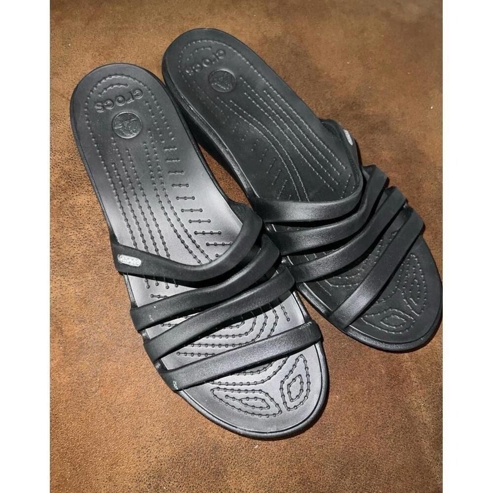 Crocs Sanrah Wedge Sandals Womens Size 11 Black Excellent Strappy Slides